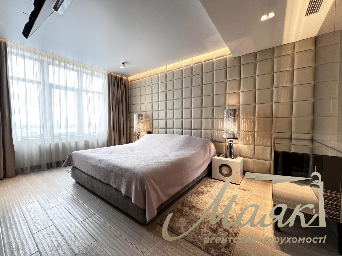 For sale 4-bedroom apartment, LCD Novopecherskie Lipki, 116.4m², Pechersk, Kyiv