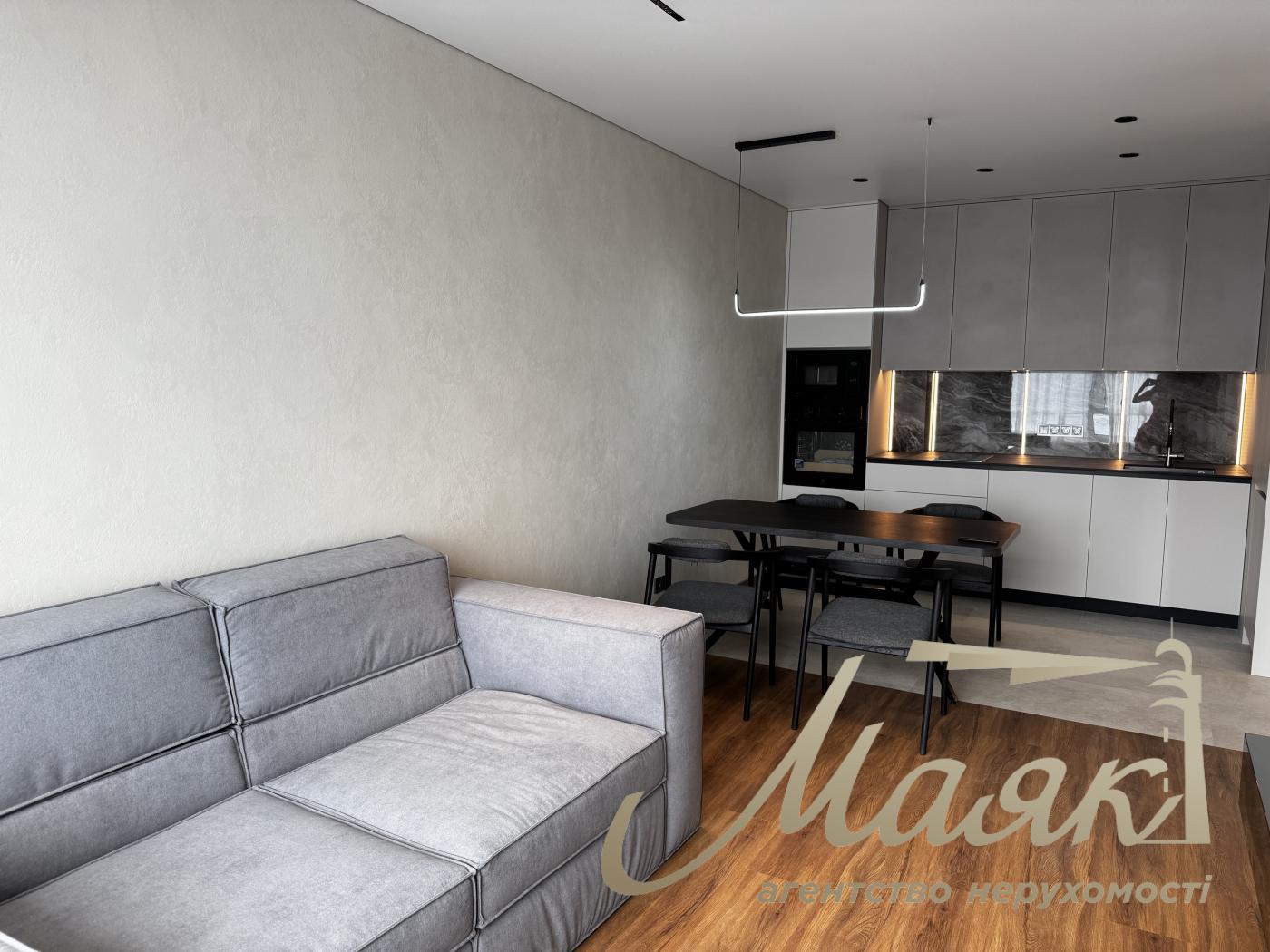 For sale 3-bedroom apartment in LCD Great