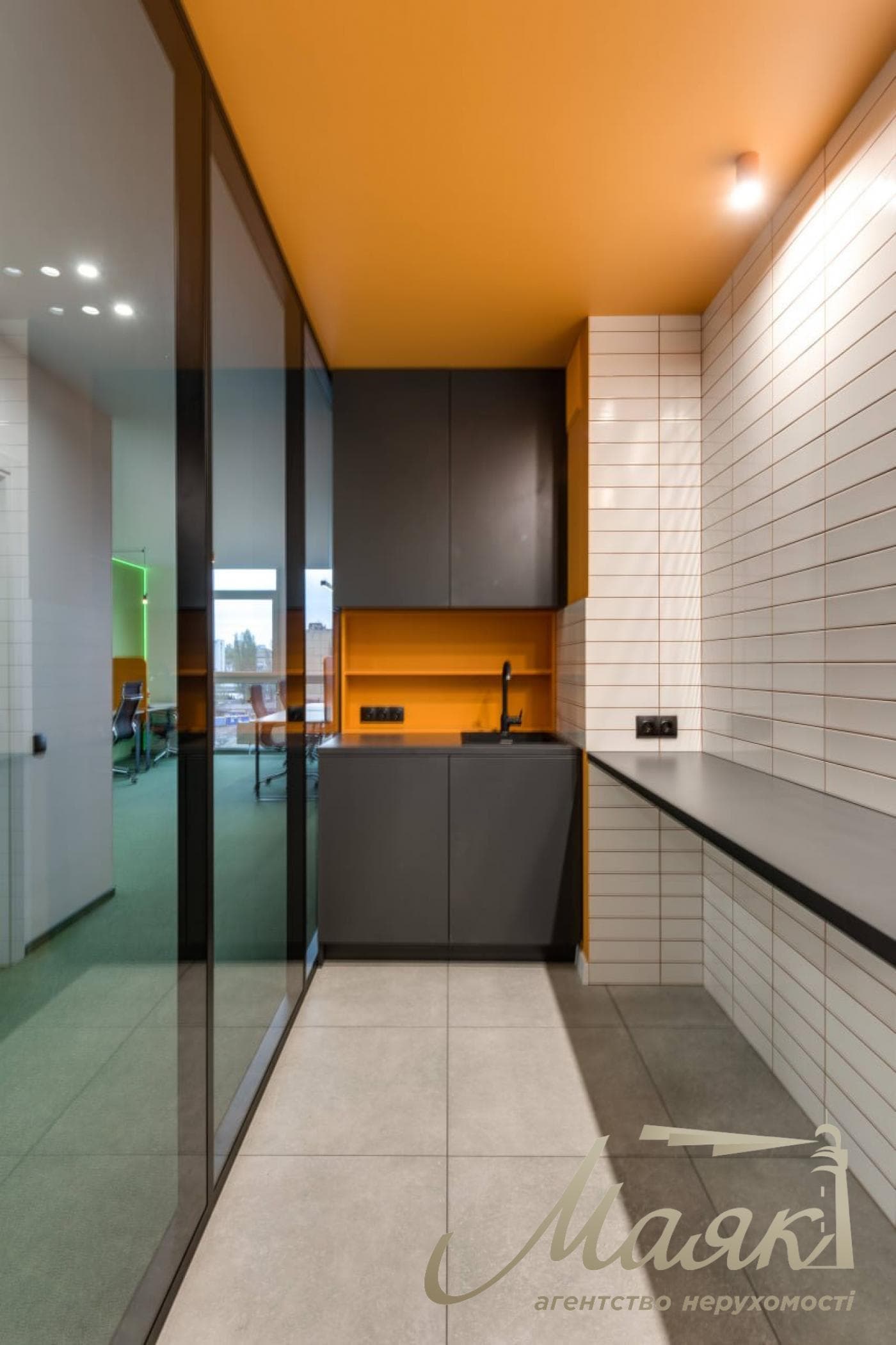 Rent a private office in the "French Quarter 2" residential complex, 3-A McKenna Street, Pechersk.