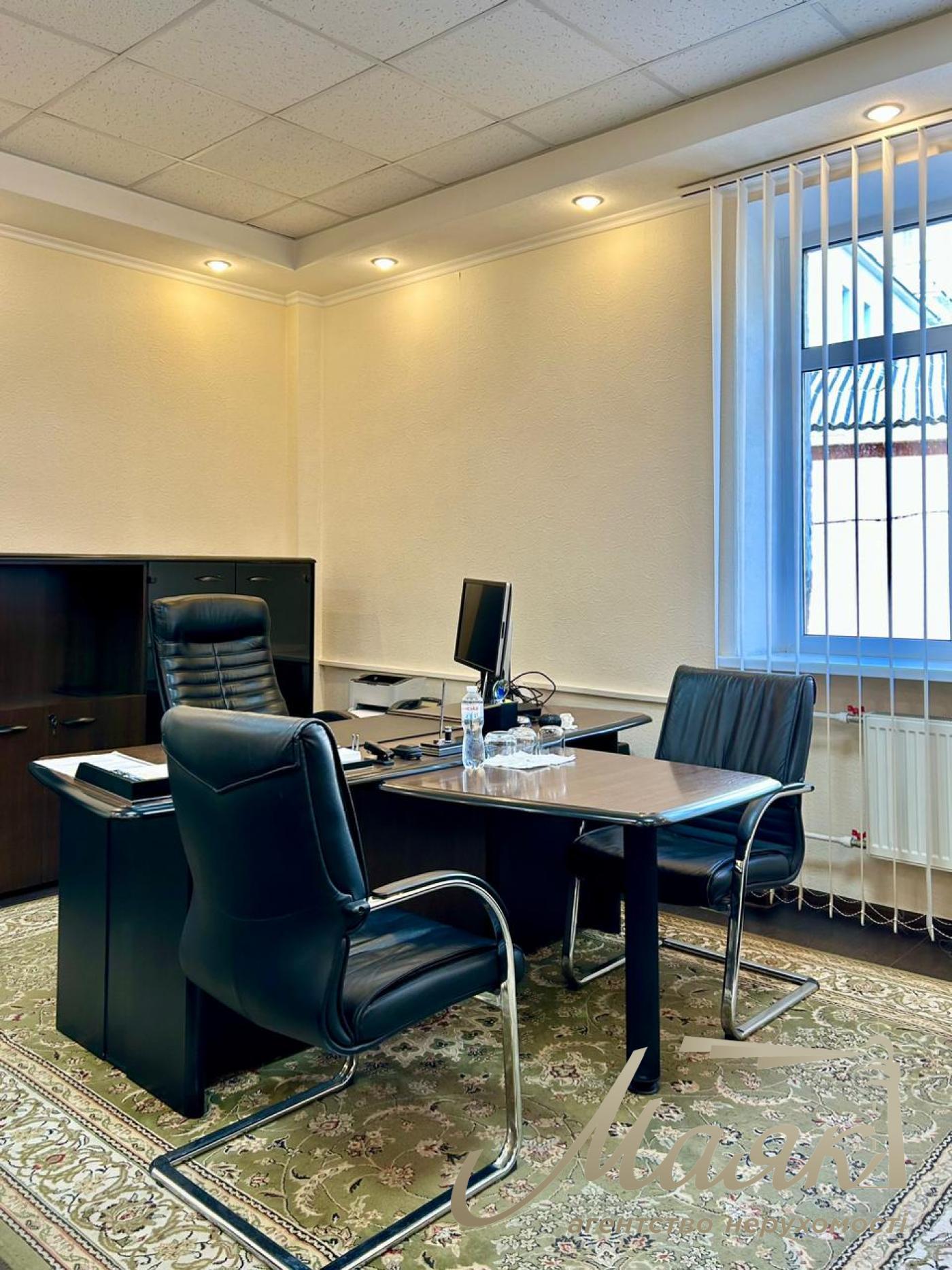 Продаж комплексу будівель із територією, вул. Рибальська, Печерськ