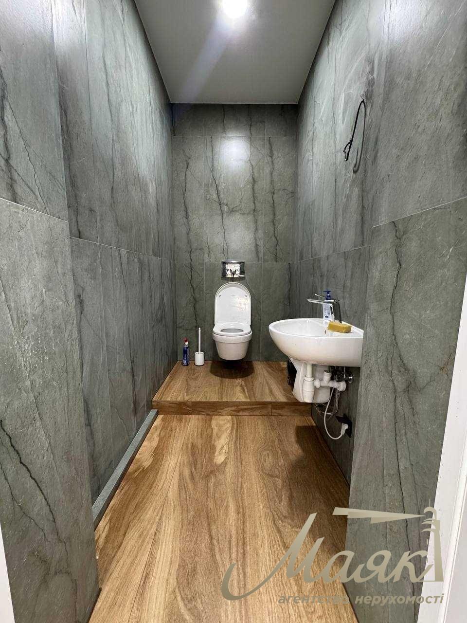 Оренда приміщення 85 м2 на Арсенальній, вул. Мазепи, 10-З,