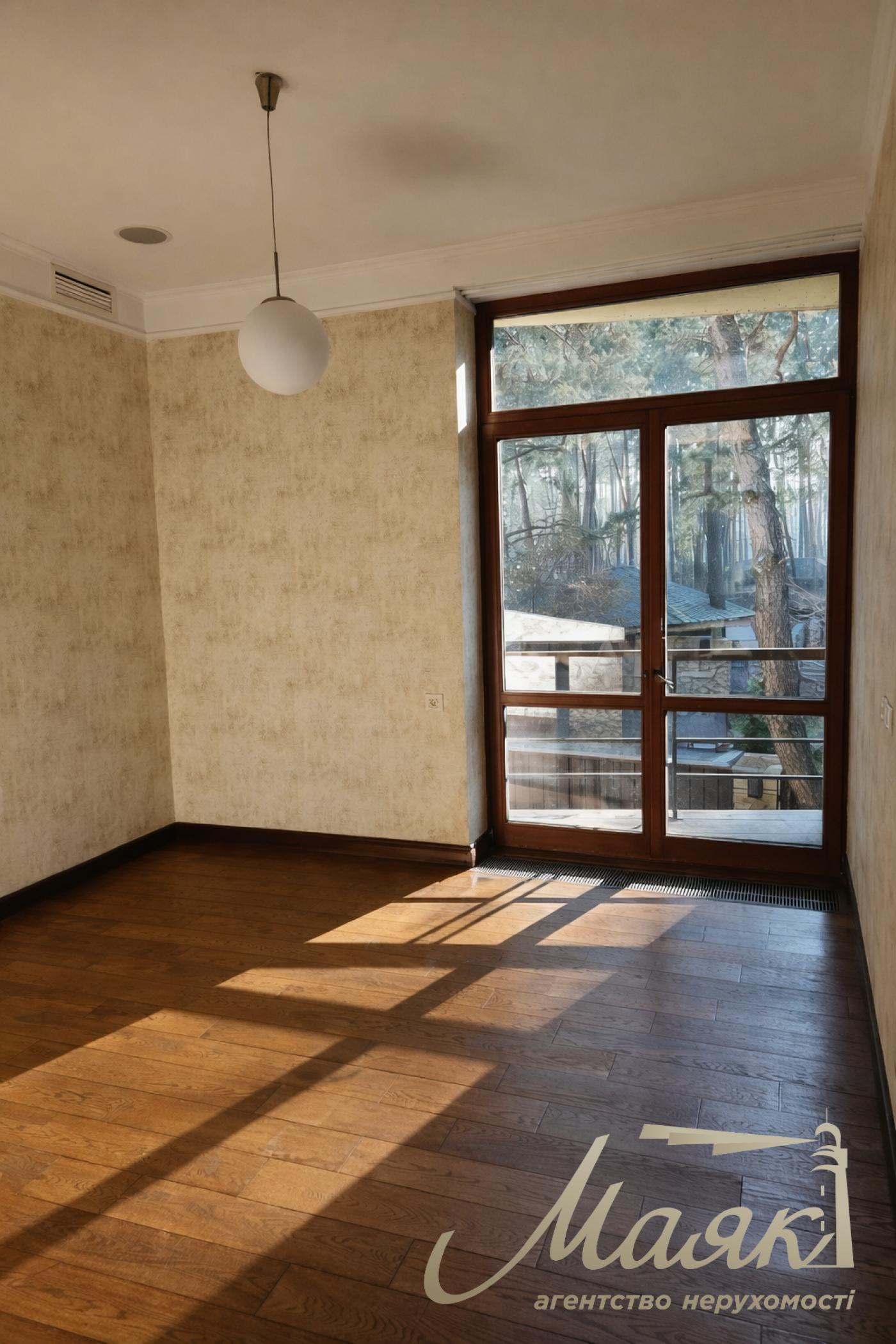 Оренда будинку в Плютах, Обухівський напрямок, 435 м², 28 соток, SPA-зона.