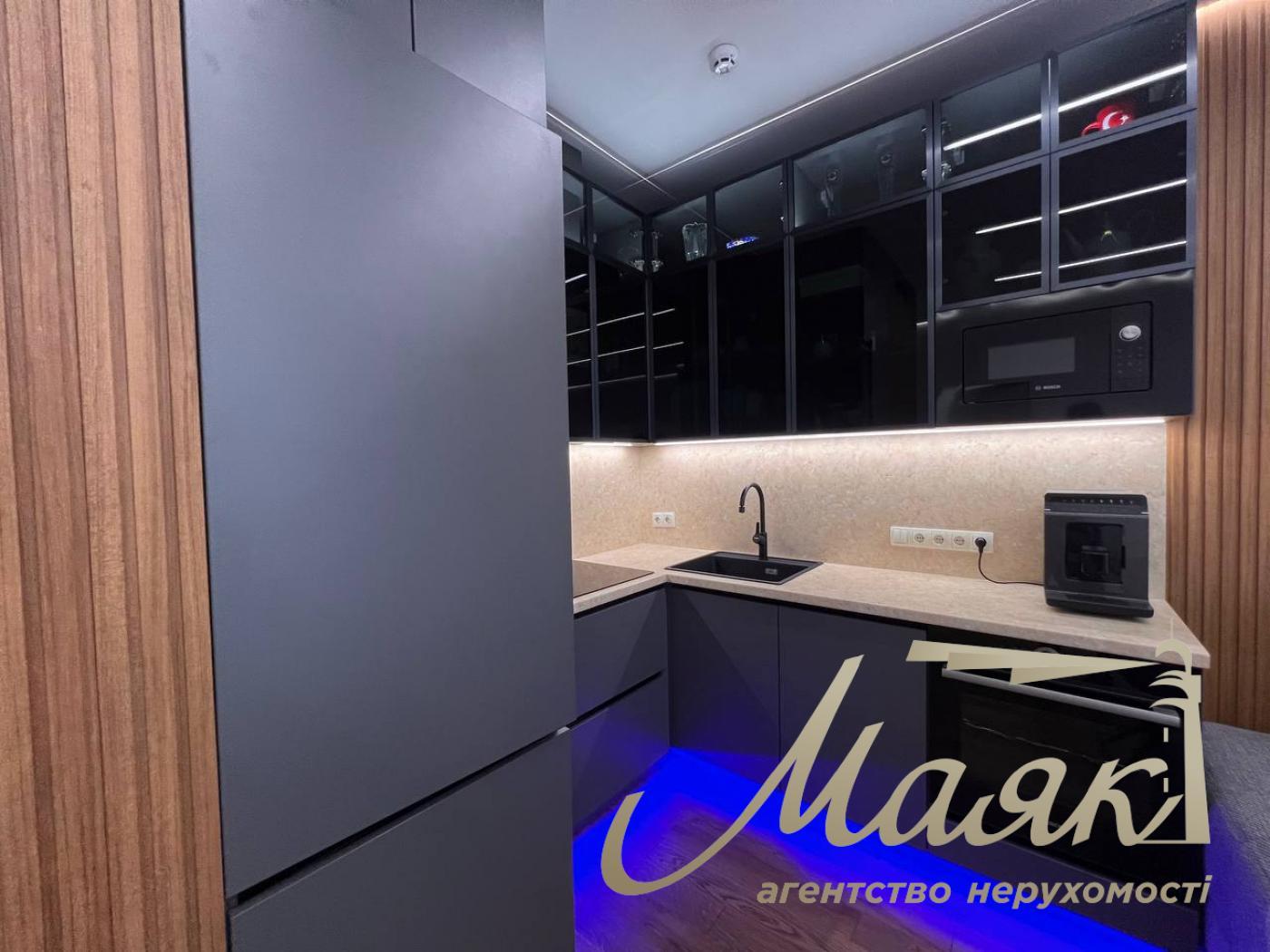 Sale of a 1-room apartment with a view, 63 m3 in the Taryan Towers residential complex