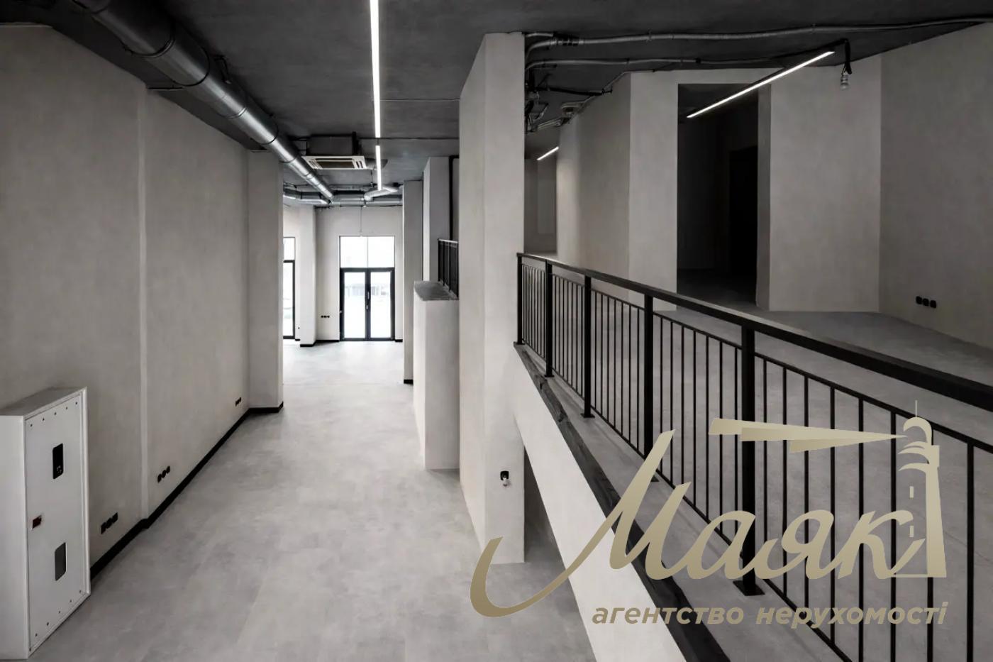 Оренда фасадного приміщення 172 м.кв. ЖК Ярославів Град, Золоті Ворота