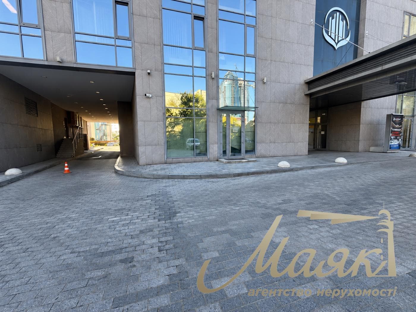 Продаж фасадного комерційного приміщення площею 57,7 м² з ремонтом у ЖК Central Park, Печерськ, Київ