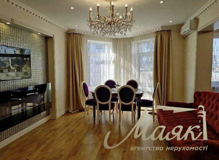 Продаж 3к квартири вул. Паньківська, Центр