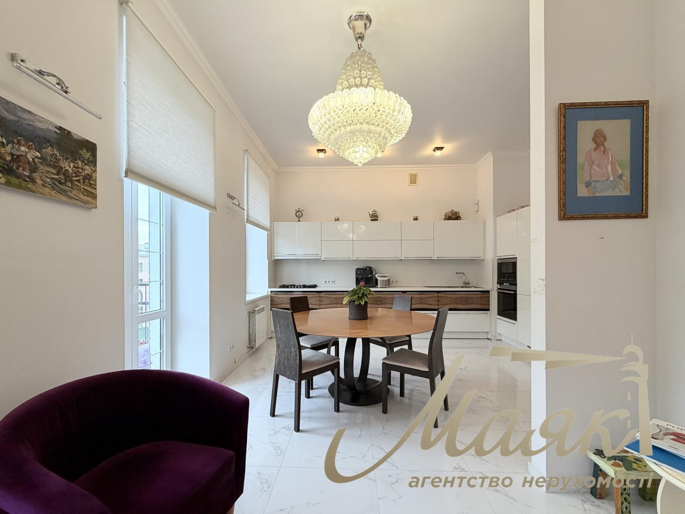 Оренда 4х-кімнатної квартири 200 м² у самому серці Києва - вул. Рейтарська, 5, Шевченківський район.