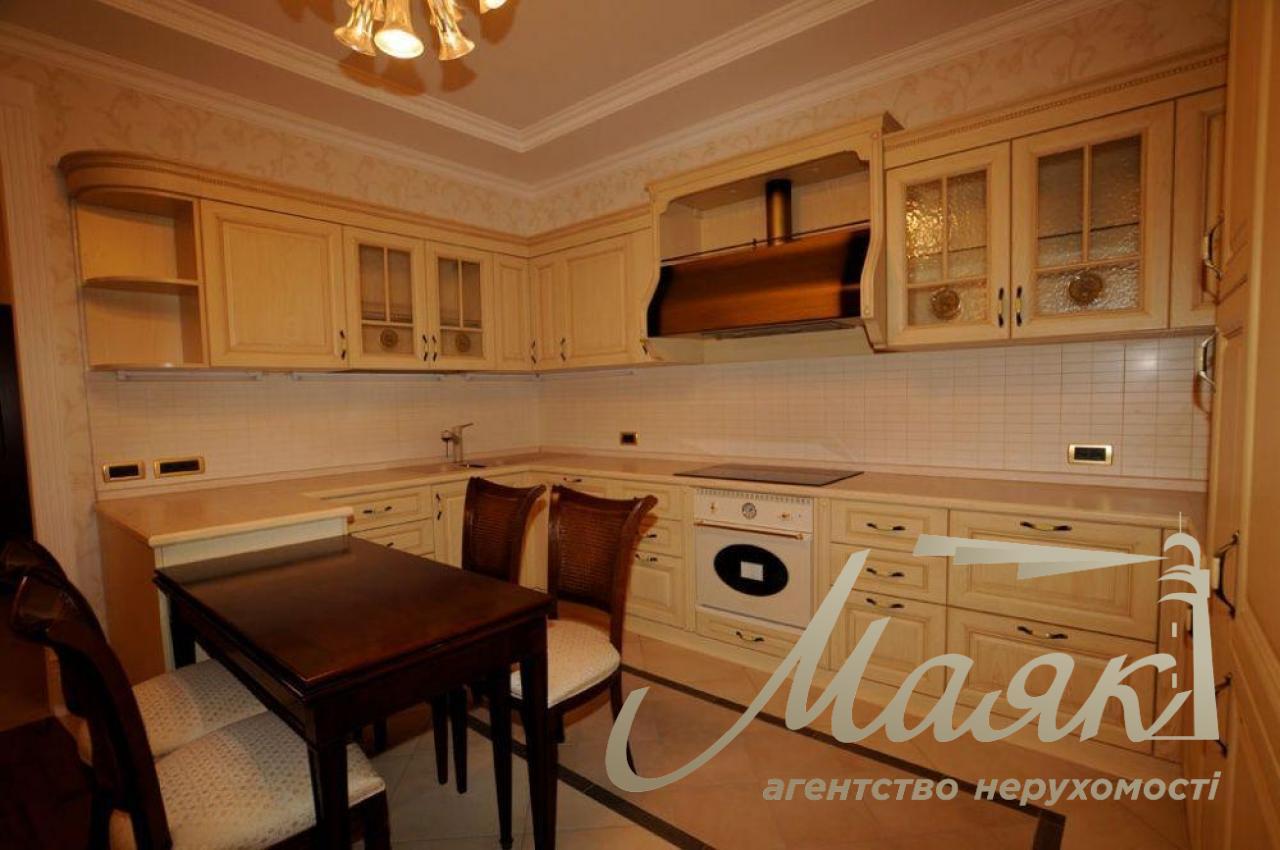 Продажа 3-к квартира ул. Антоновича, Центр, г. Киев