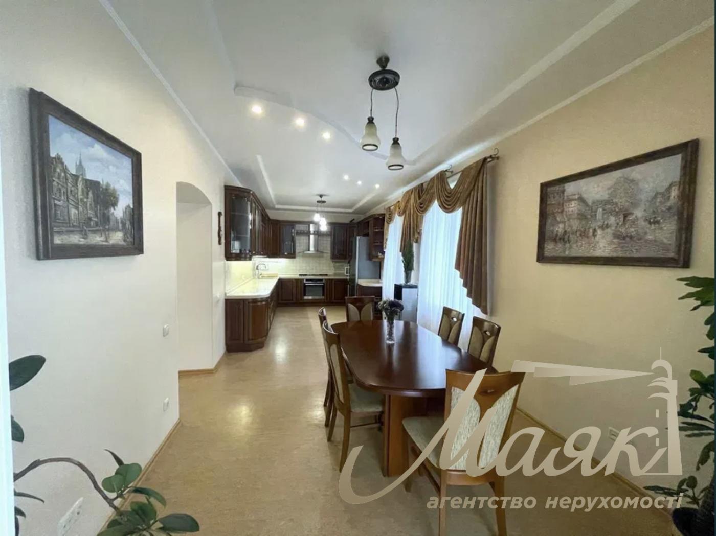 Аренда 2-х этажного дома 340м2, Козин