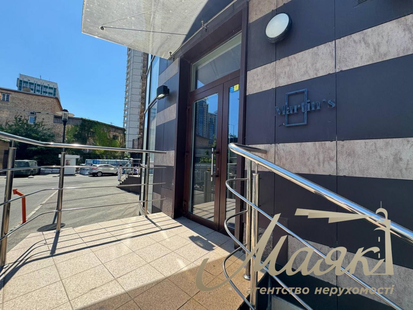 Sale of commercial premises 160 m2 in residential complex Prestige Hall, Tyutyunnika 37/1, Center