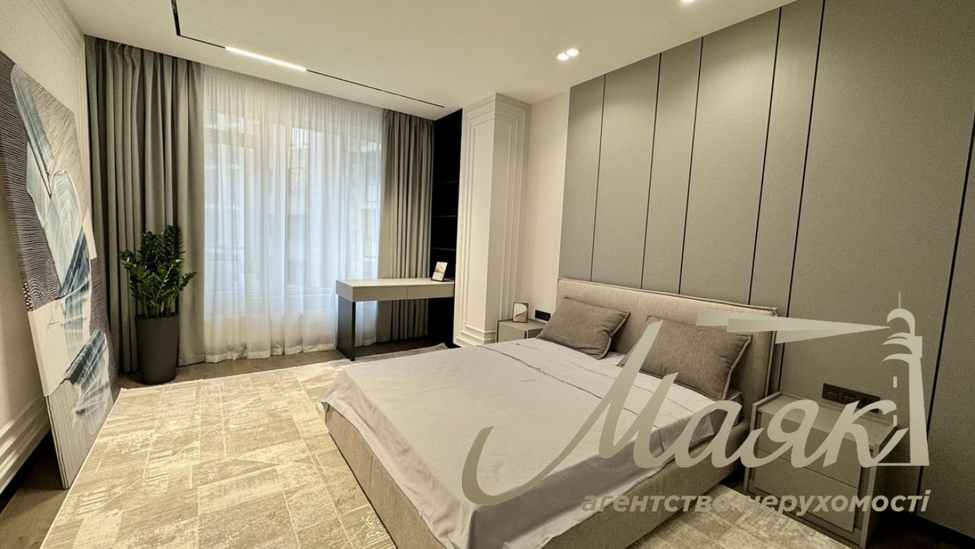 Продажа 3к квартиры 114 м2, ЖК Бульвар фонтанов, Печерск, Киев