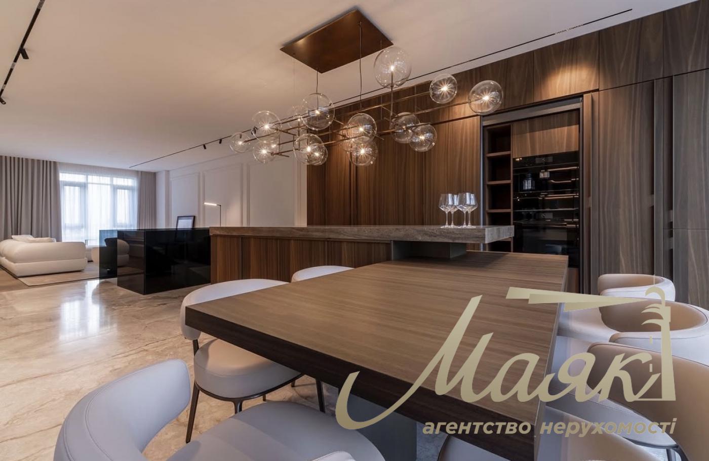 Продаж дворівневого пентхауса площею 204 м² Київ, Печерський район, ЖК "Бульвар Фонтанів", вул. Саперне поле, 5