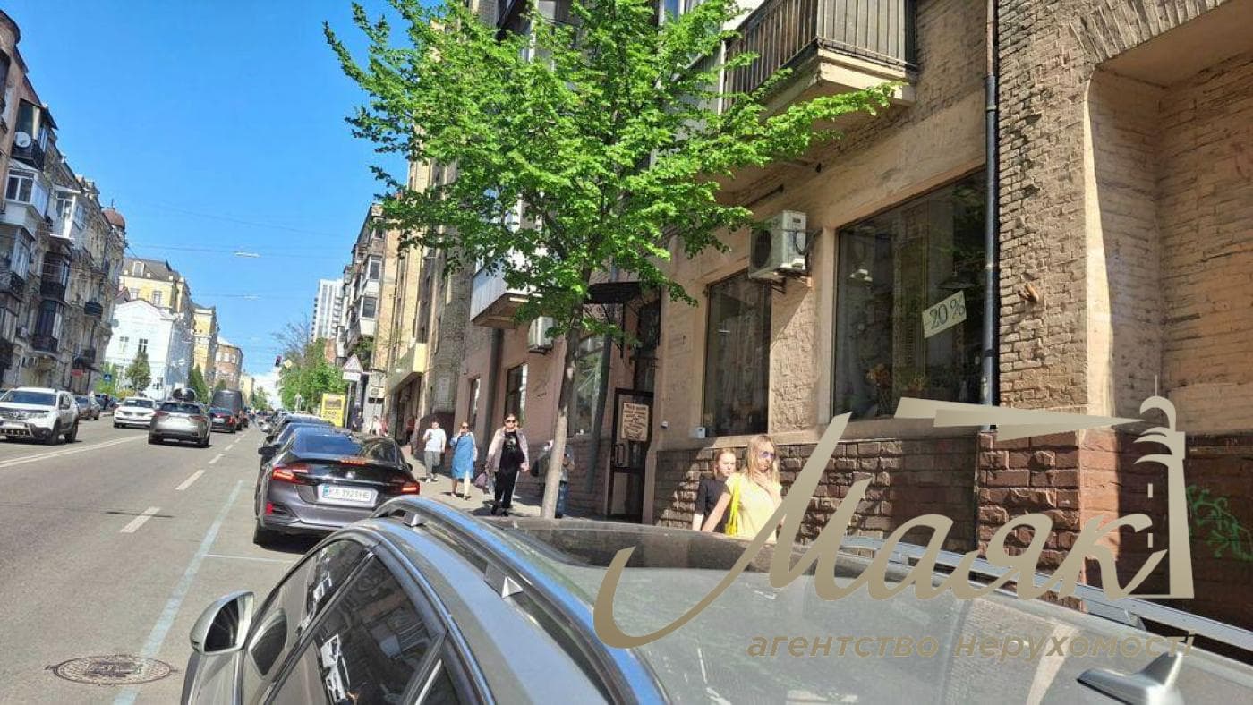 Оренда фасадного приміщення площею 185 м² на вул. Бульварно-Кудрявській, Шевченківський район