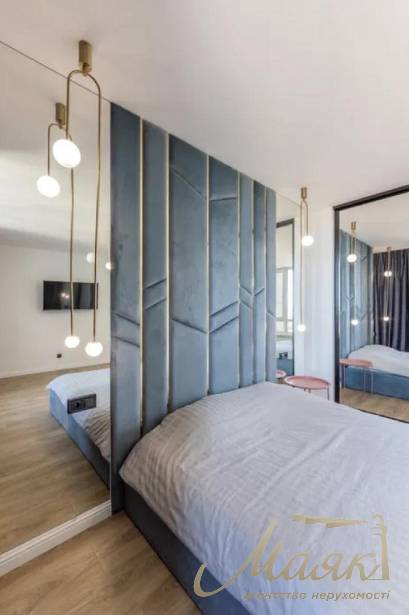 Продаж квартири 70 м² з дизайнерським ремонтом - ЖК "Новопечерська Вежа", вул. Бойчука 41Б