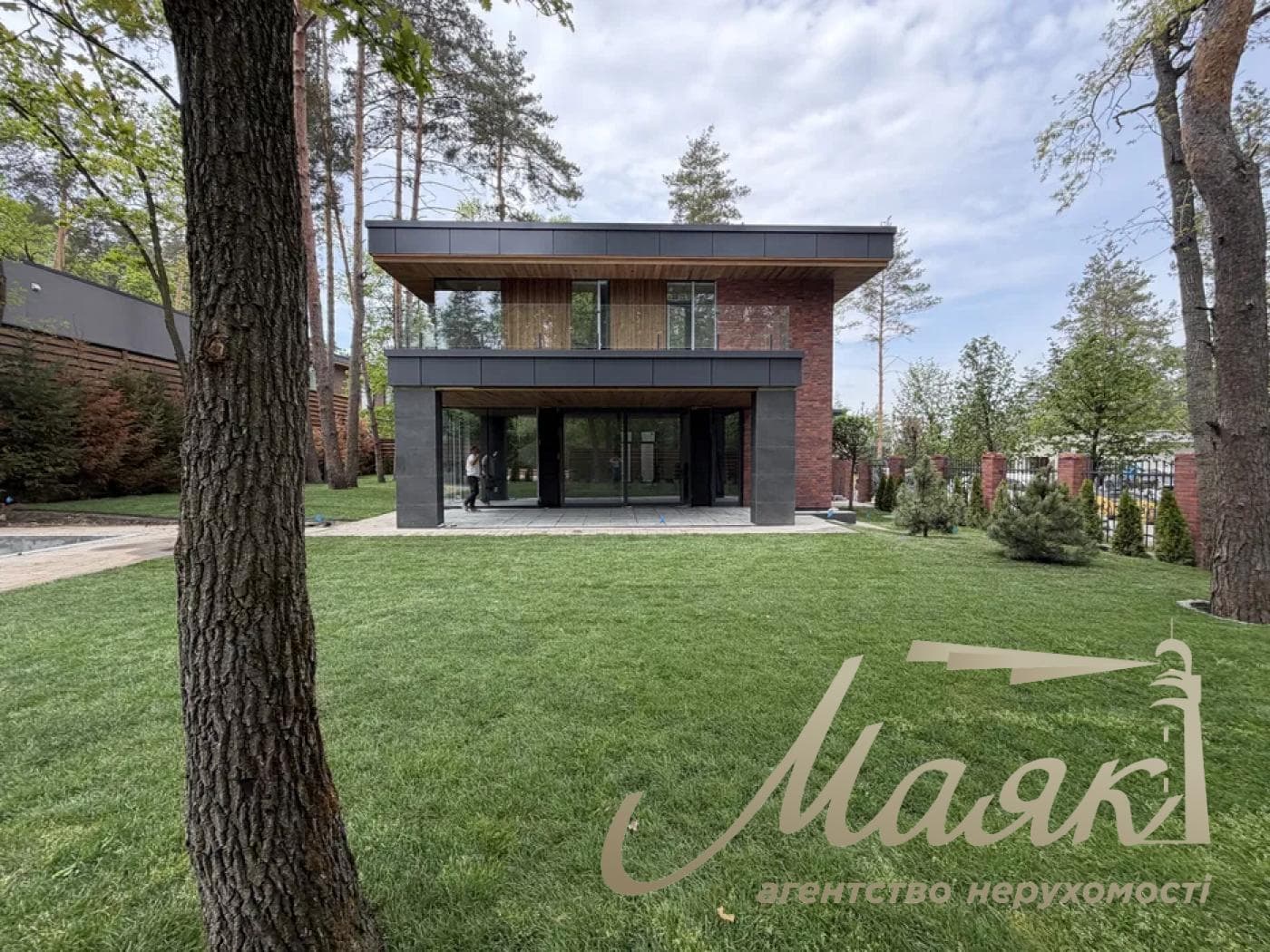 Продаж 2-поверхового будинку площею 270 м² + 40 м² підвал, Ходосівка, КГ «Нова Ходосівка»