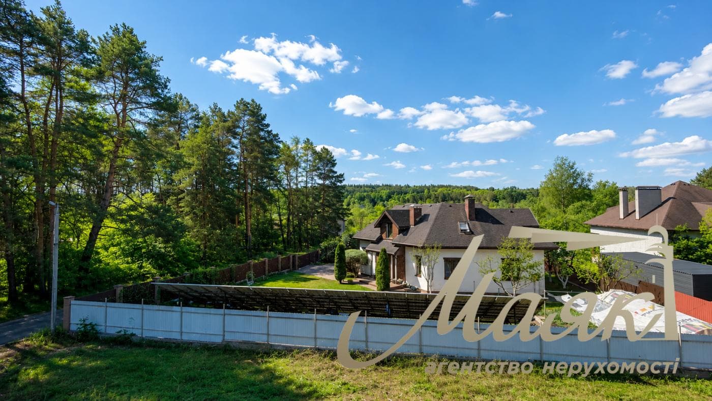 For sale two-storey house 270m2 in village Kremenishche, Kyiv-Svyatoshinsky district