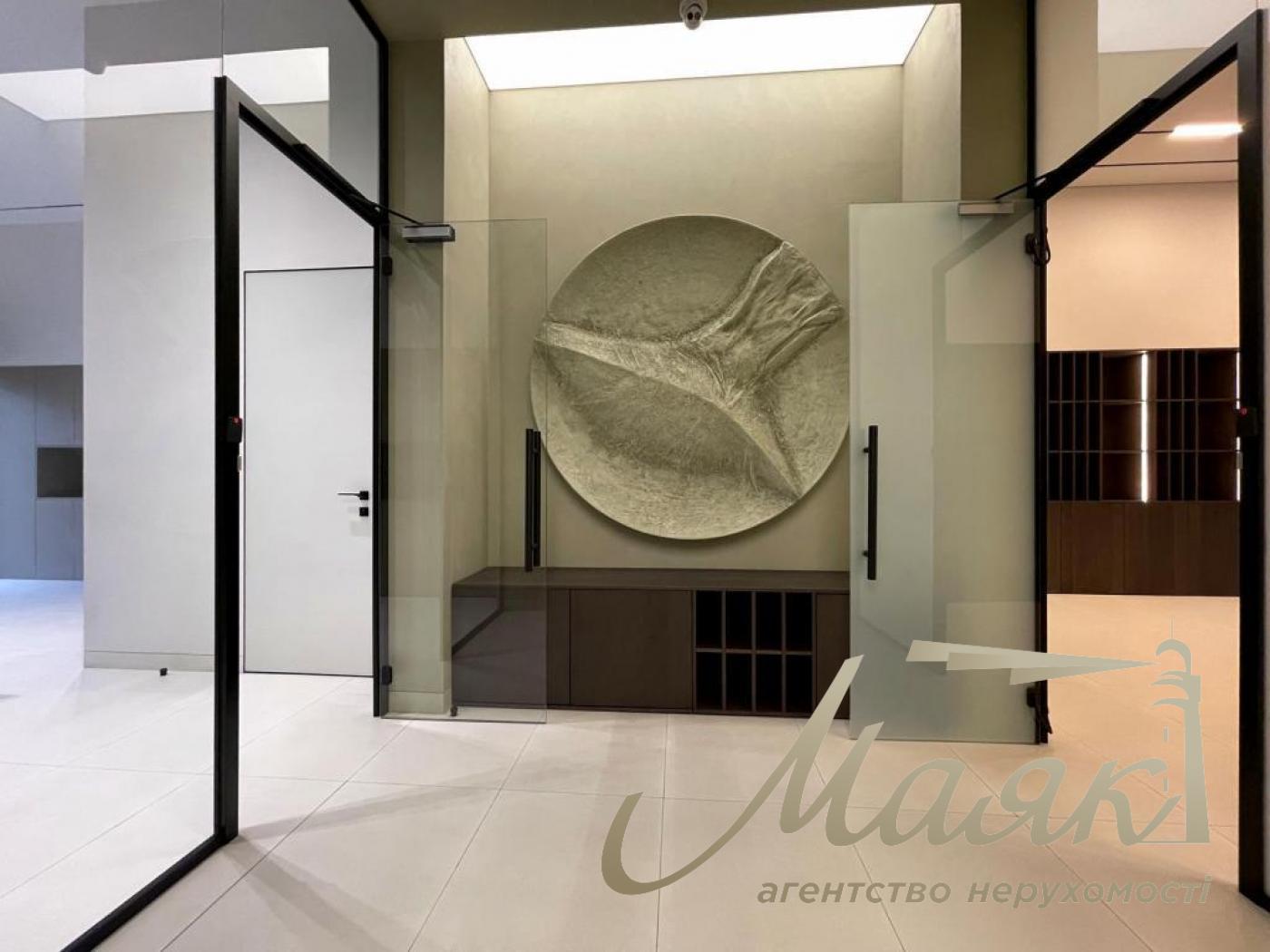 Оренда комерційного приміщення 267 м.кв ЖК Нова Англія