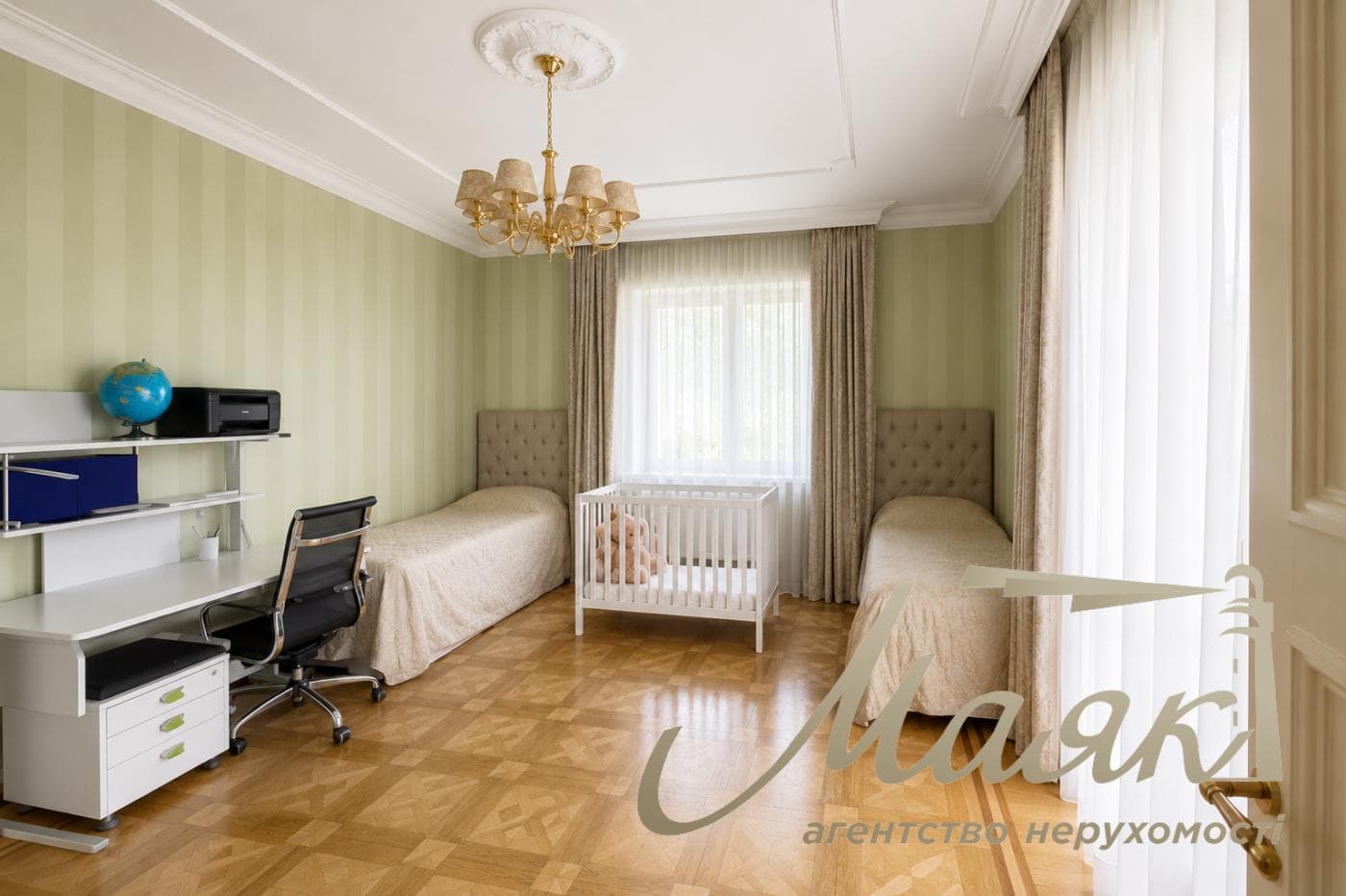 Оренда просторого будинку з ремонтом площею 341 м² у котеджному містечку, с. Підгорці — 12 км від Києва, Обухівський район, Київська область.