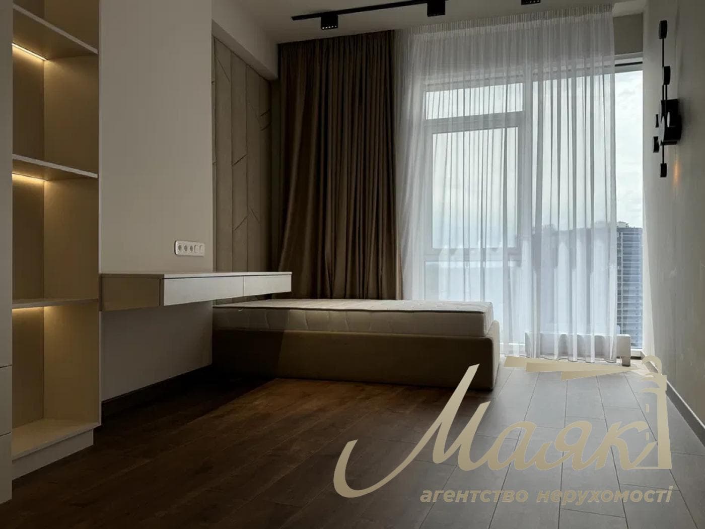 Rent a 4-room apartment (125 m²) in the "Busov Hill" residential complex