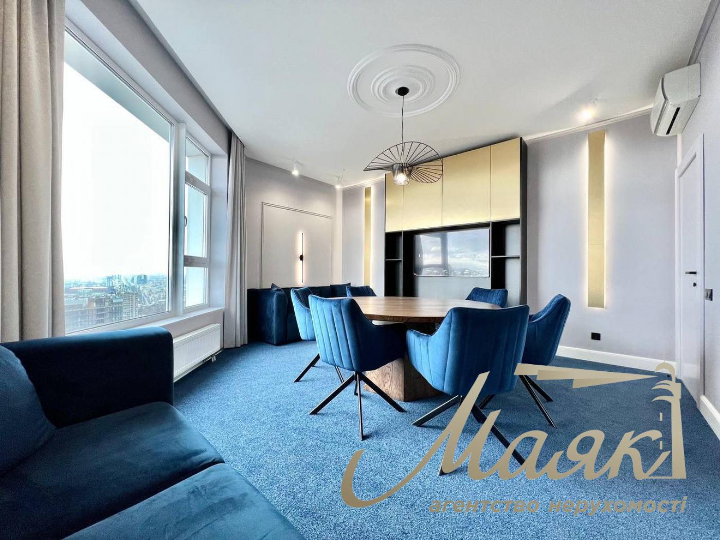 Sale of office with tenant Business Center Carnegie, Klovsky descent street