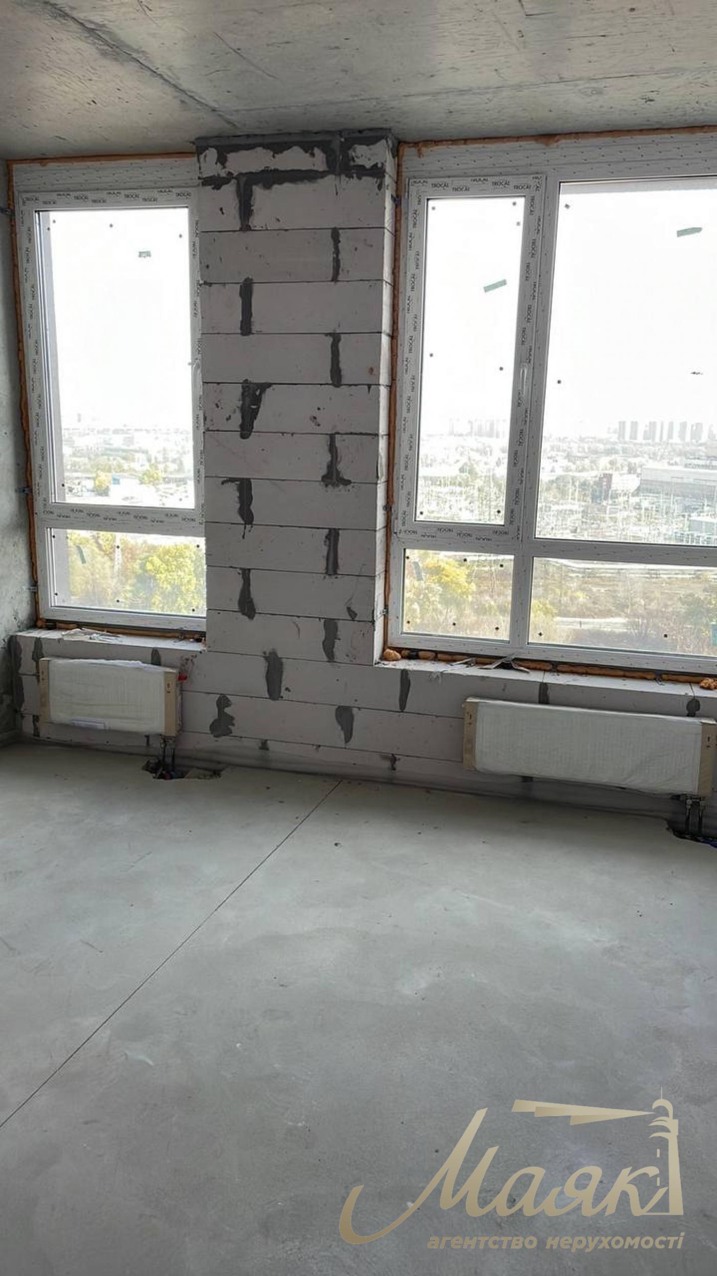 Sale of 3-room apartment in residential complex Svitlo Park, Naddnipryanskoe shosse, Vydubychi