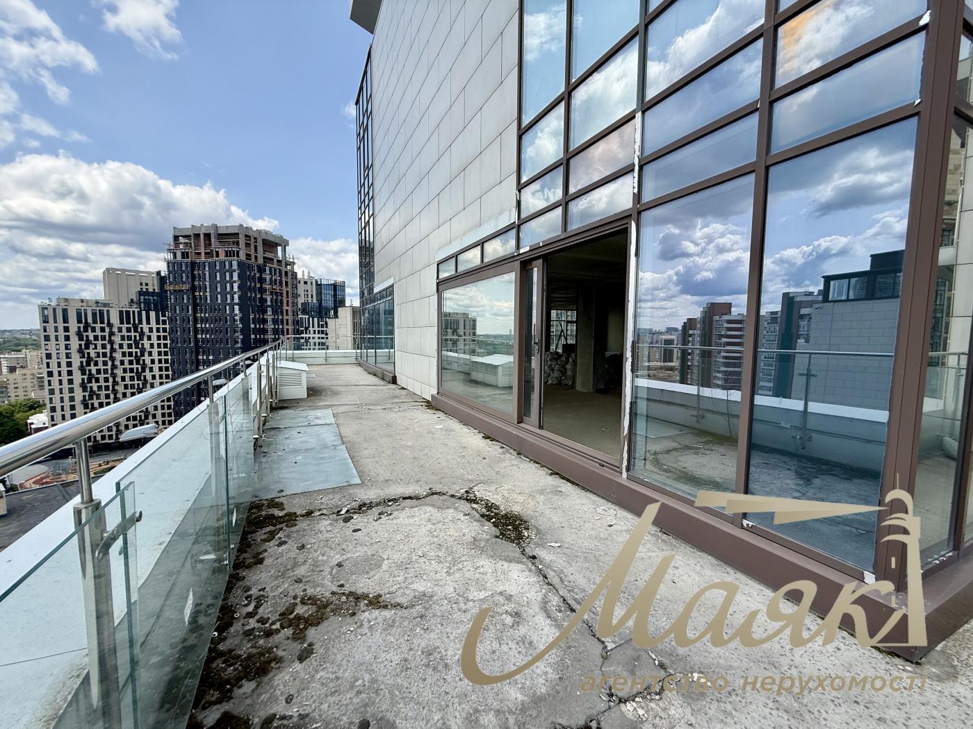 Apartment for sale with terrace in Residential Complex Boulevard Fontonov, Pechersk, Kiev