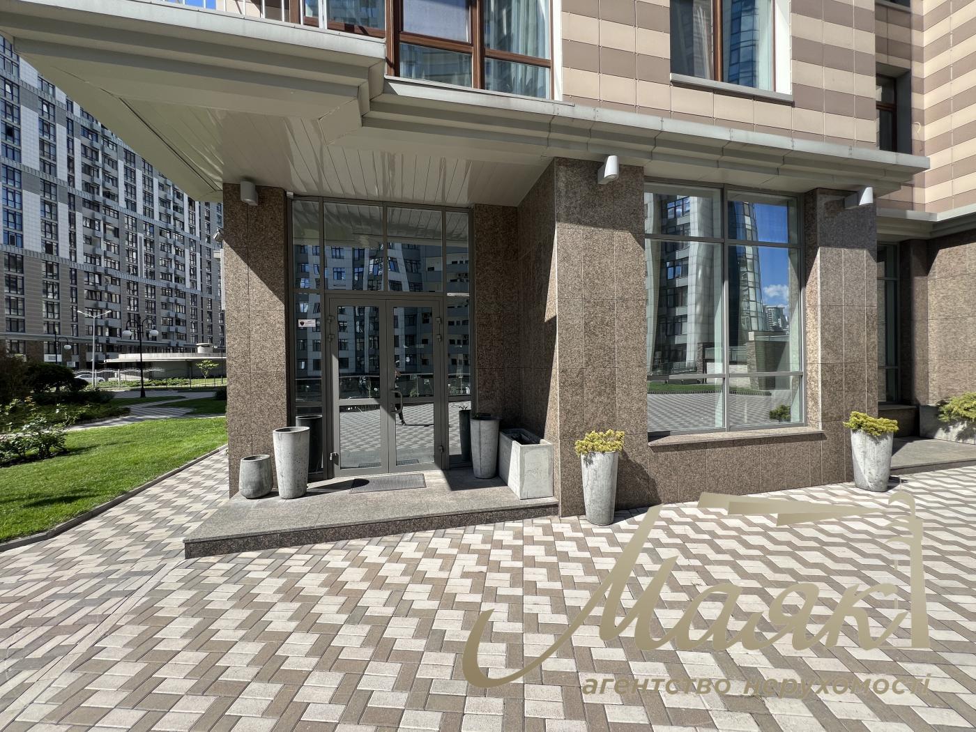 Оренда фасадного приміщення 80м2 в ЖК Новопечерські Липки