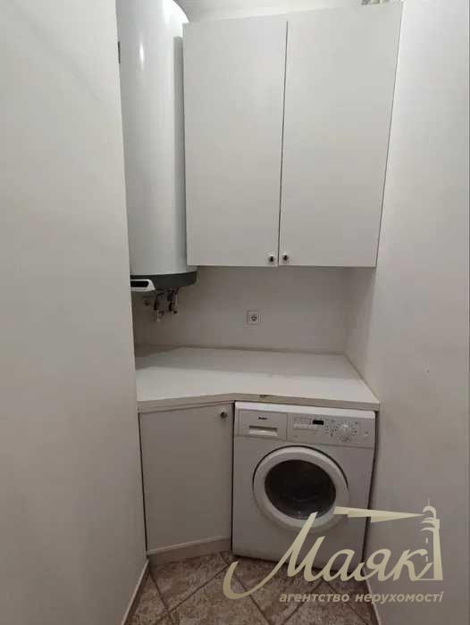 Продаж 2-комнатной квартиры 65.2м2 ул. Банковая, 1, рядом с Администрацией Президента