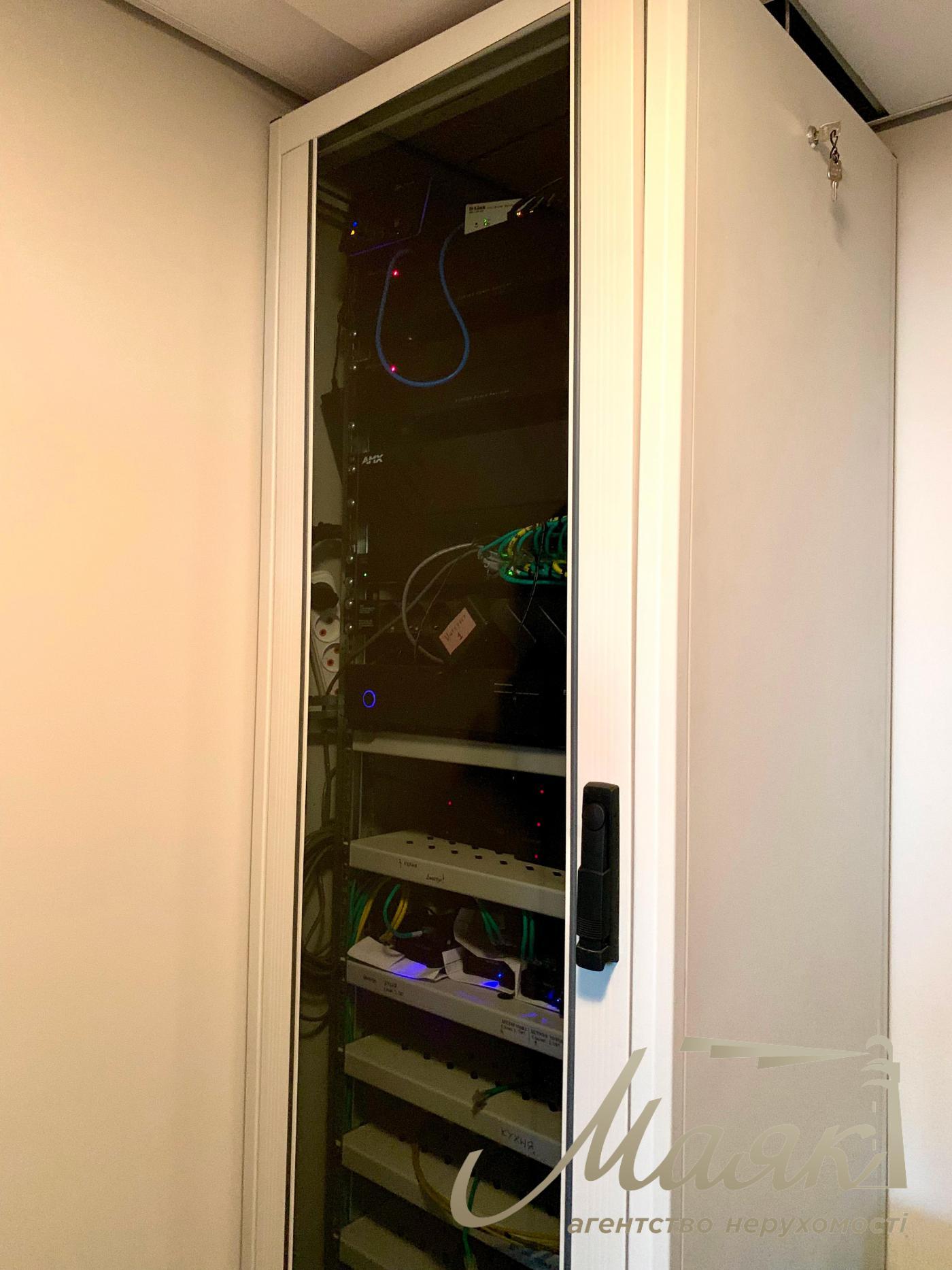 Продаж пентхауса 355м2, вул. Срібнокільська, 12, Позняки