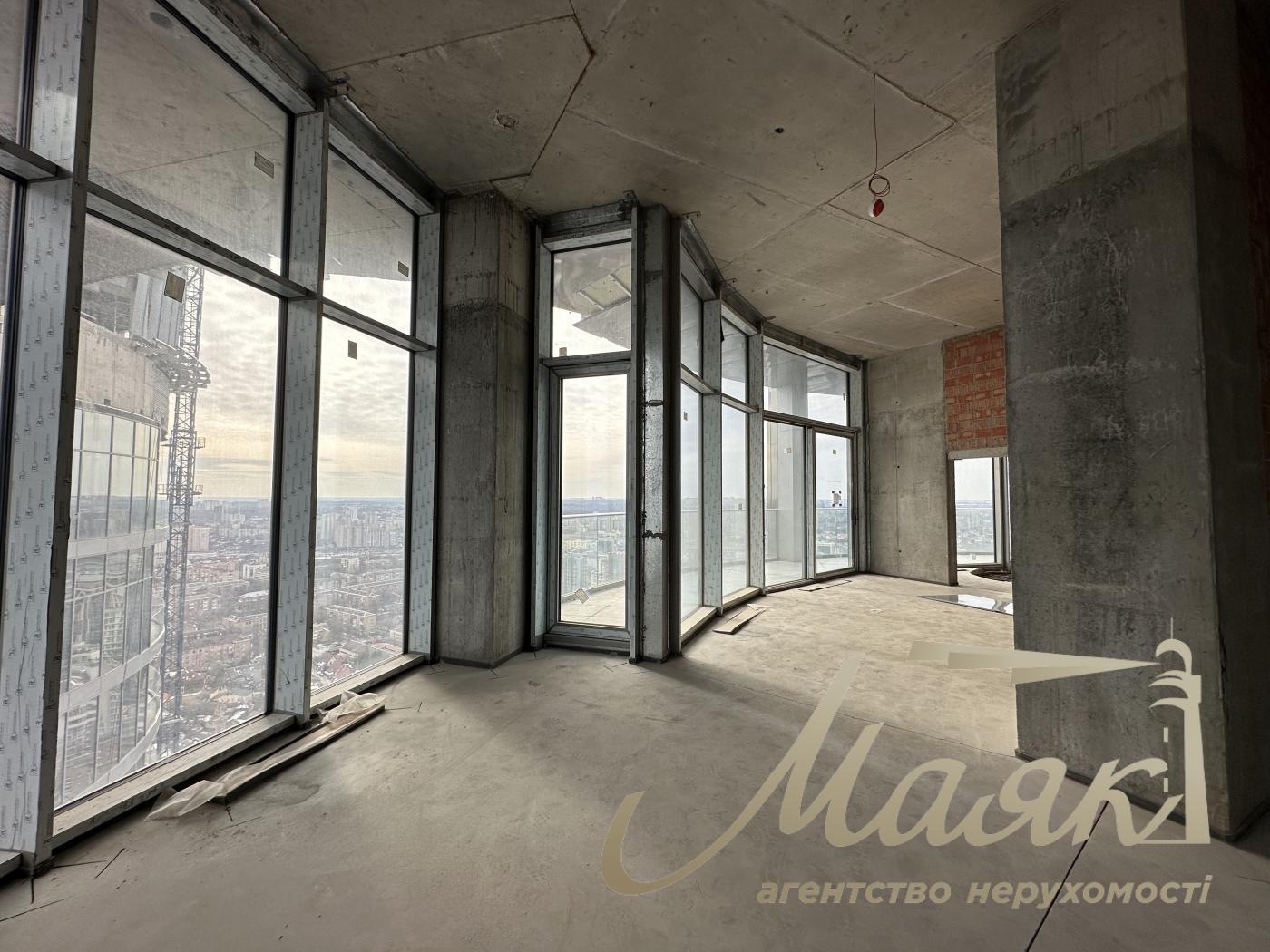 Продаж пентхауса 383м2 у ЖК Taryan Towers