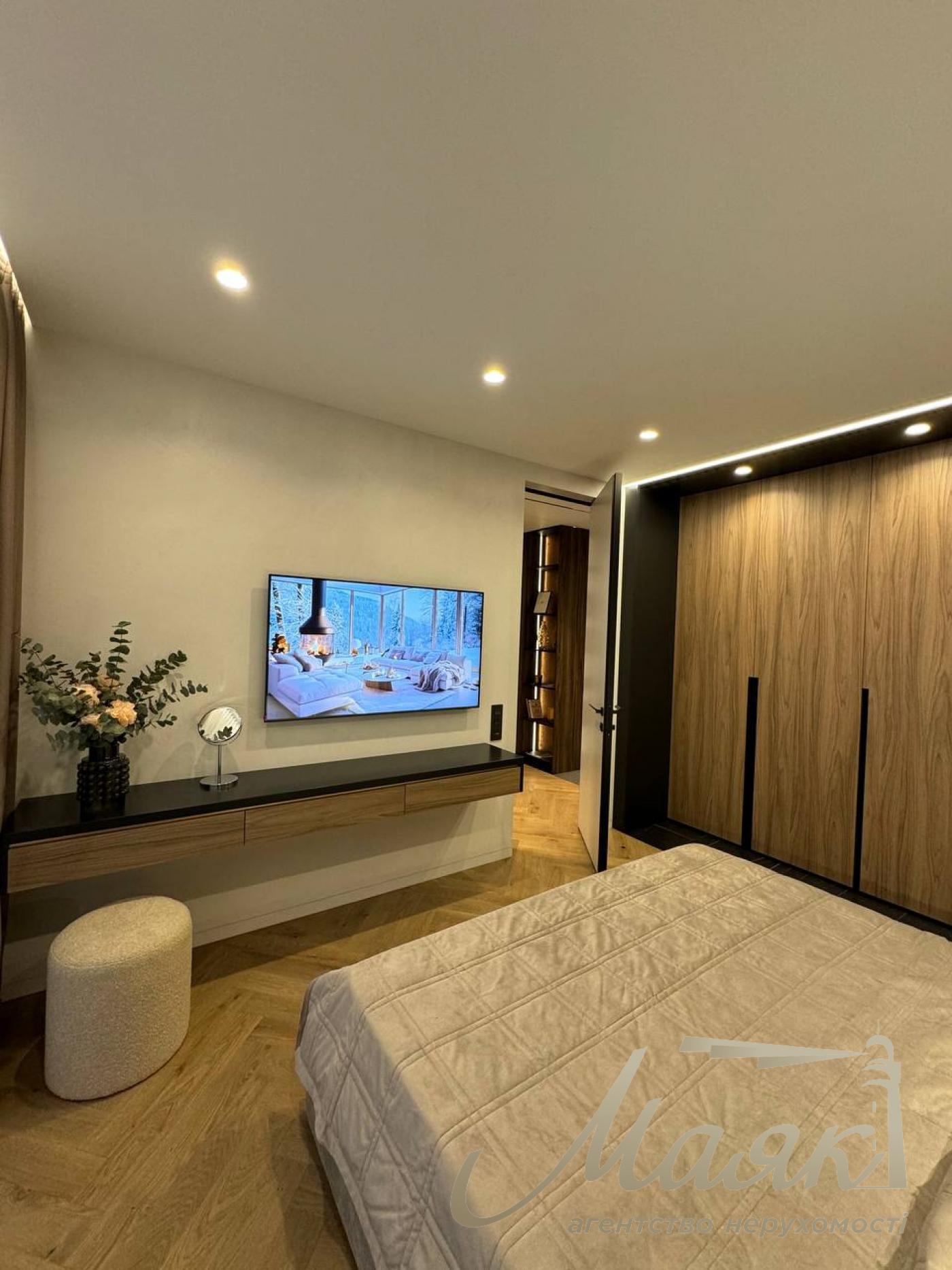 Продаж 2 кімнатної квартири, 80м2, Французький квартал 2, вул. Джона Маккейна.