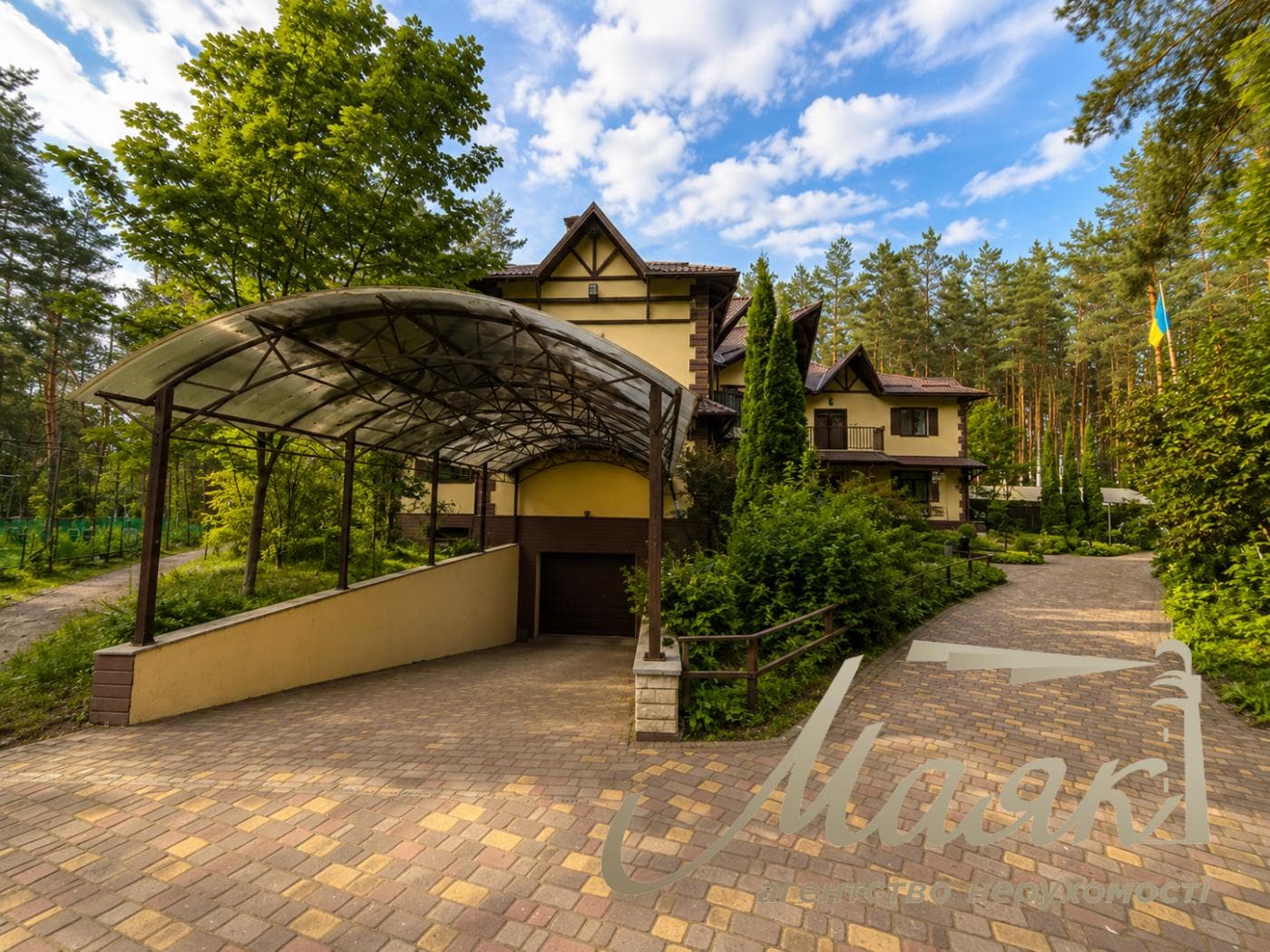 Продаж заміської резиденції на березі річки Стугна. 25 км від Києва, Одеський напрямок