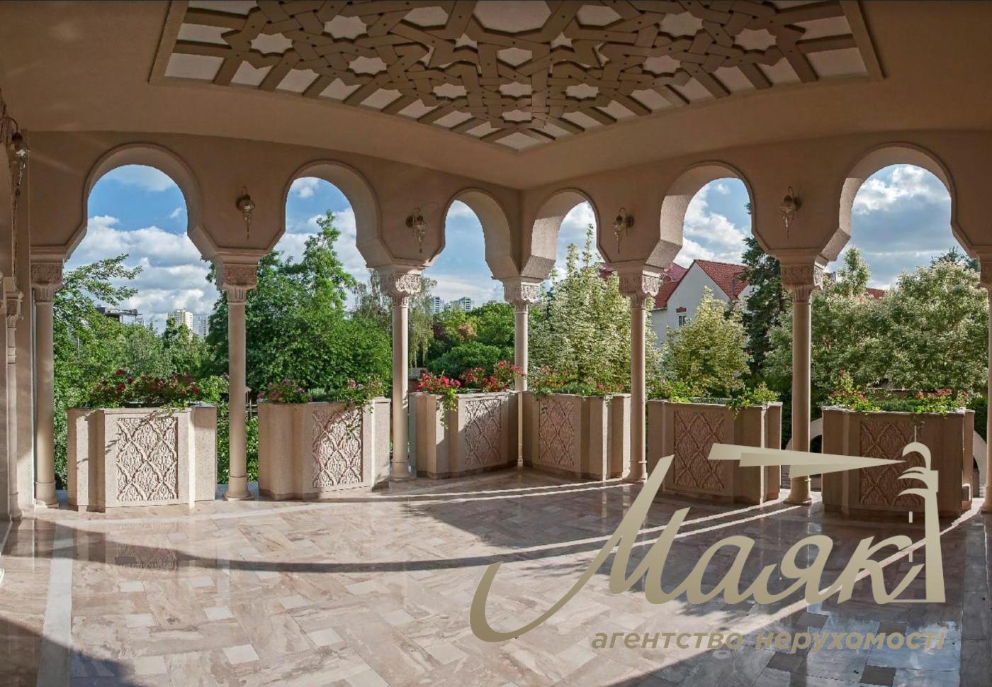 Продажа усадьбы 800м2 ул. Черногорская, Печерск