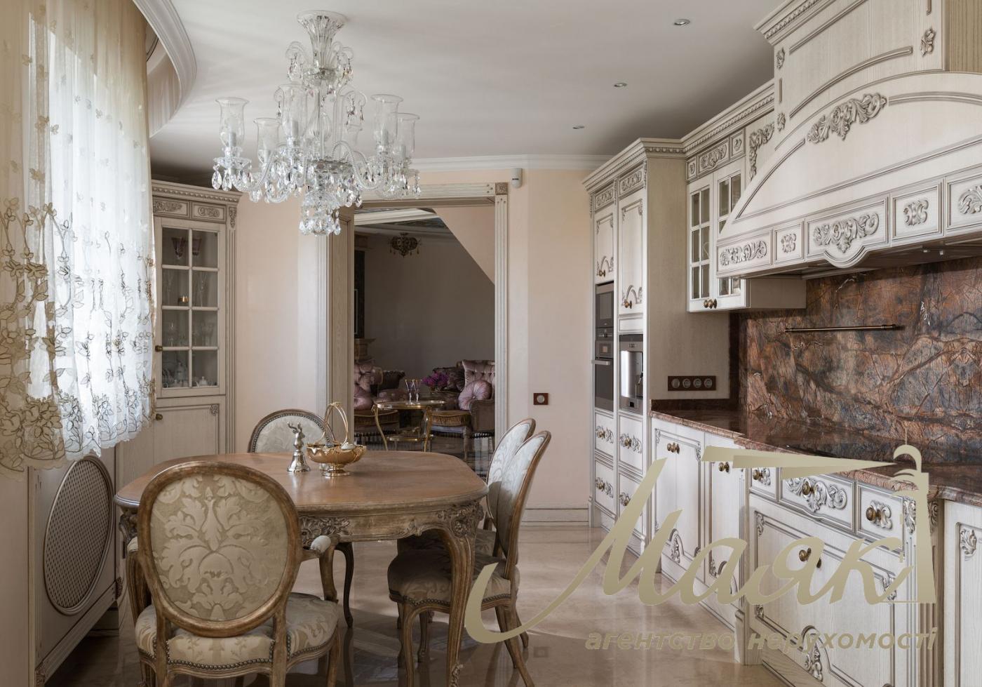 Продається резиденція в котеджному містечку "Конча - Заспа Озерна"