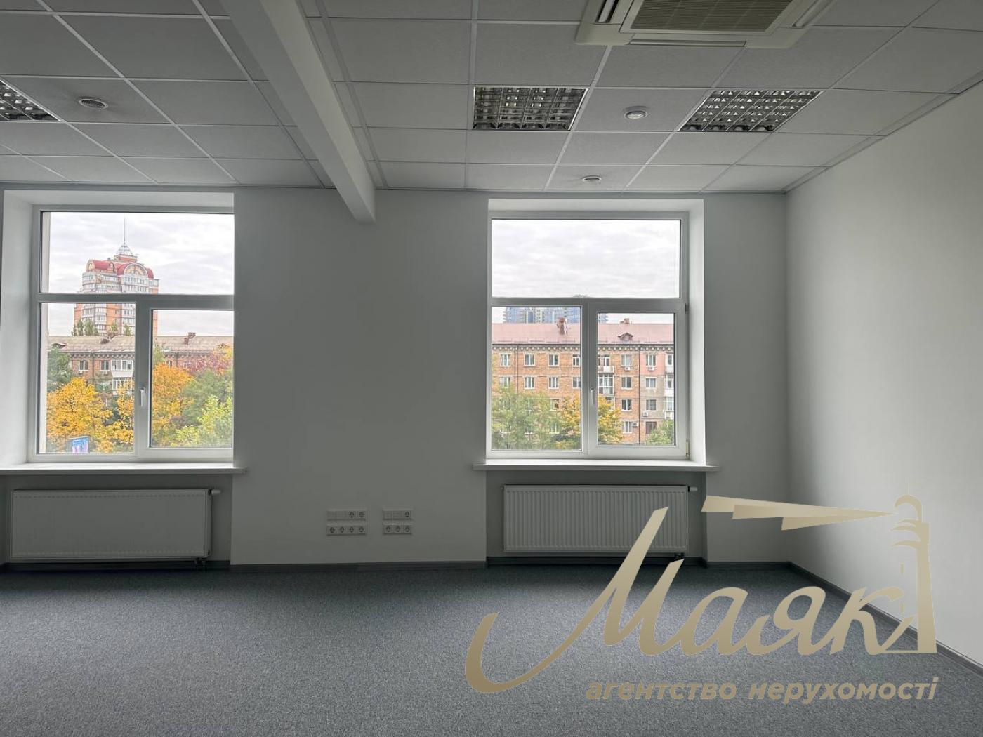 Аренда офиса 520м2 по ул.Михновского, Зверинецкая