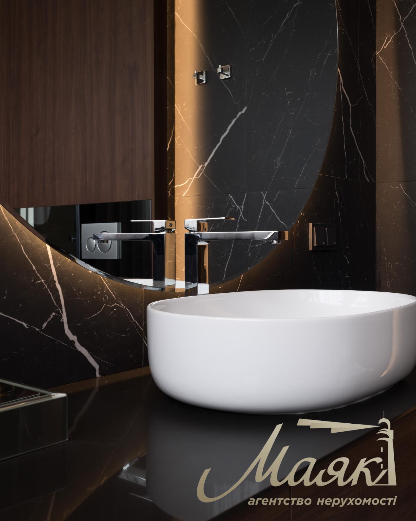 Sale of 2-storey townhouse 296m2, (3.5 hundredths) Kozin