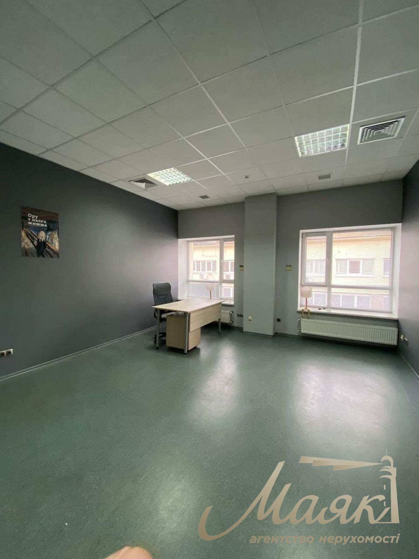 Office space for rent 314m2 in business center, Shulyavskaya
