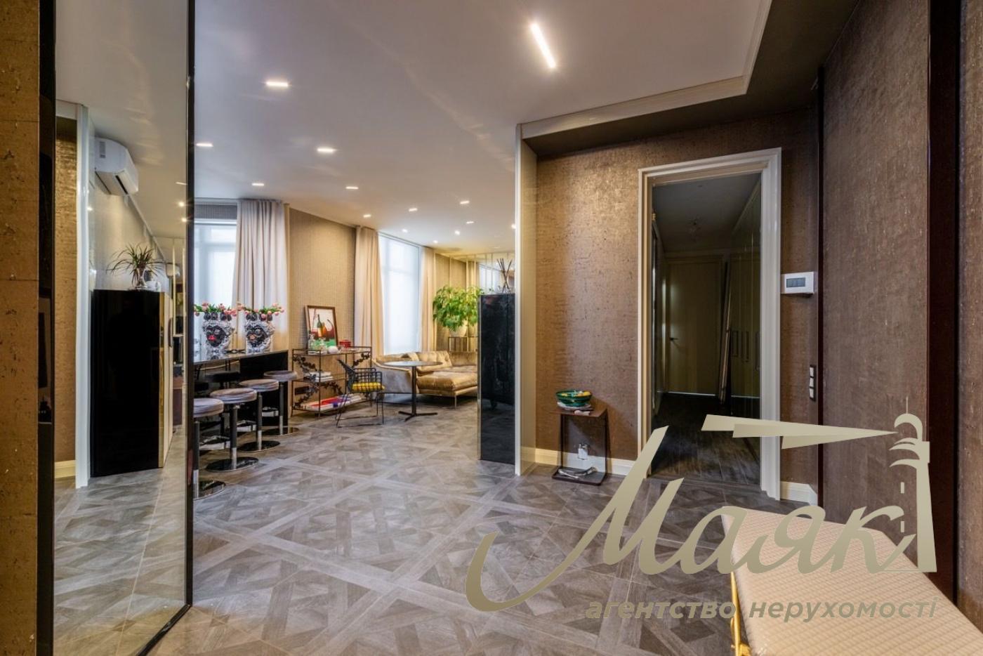 Продажа 3-х комнатной квартиры, 107м2, Бульвар Фонтанов