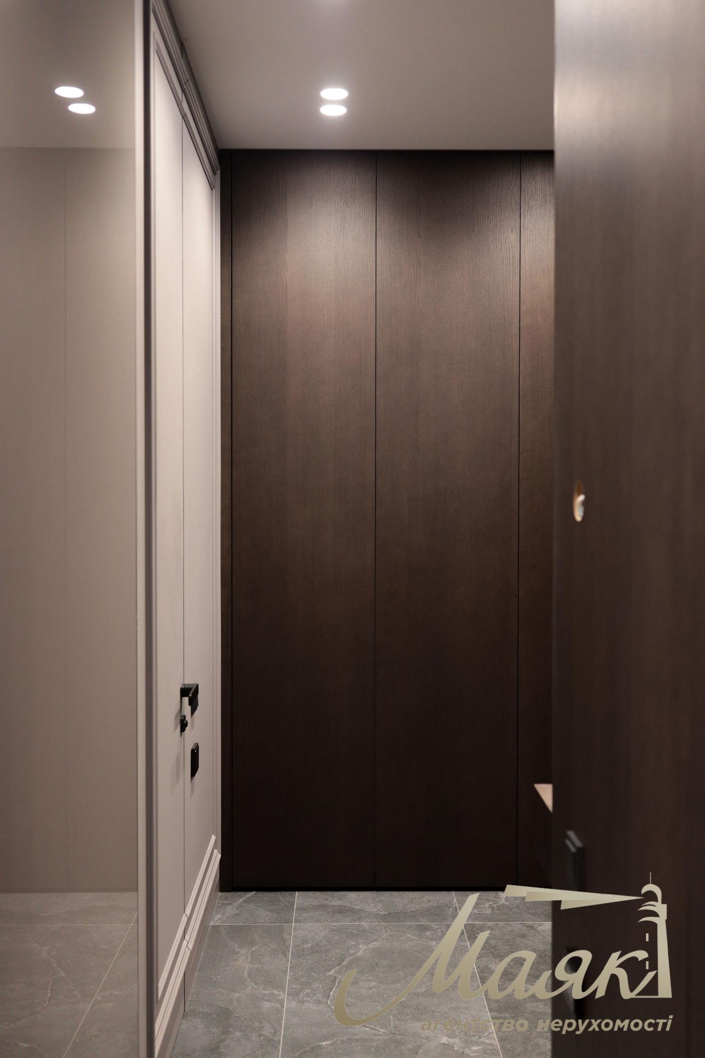 Sale of a 2-room apartment in the residential complex Crystal Park Tower, Shevchenkivskyi district