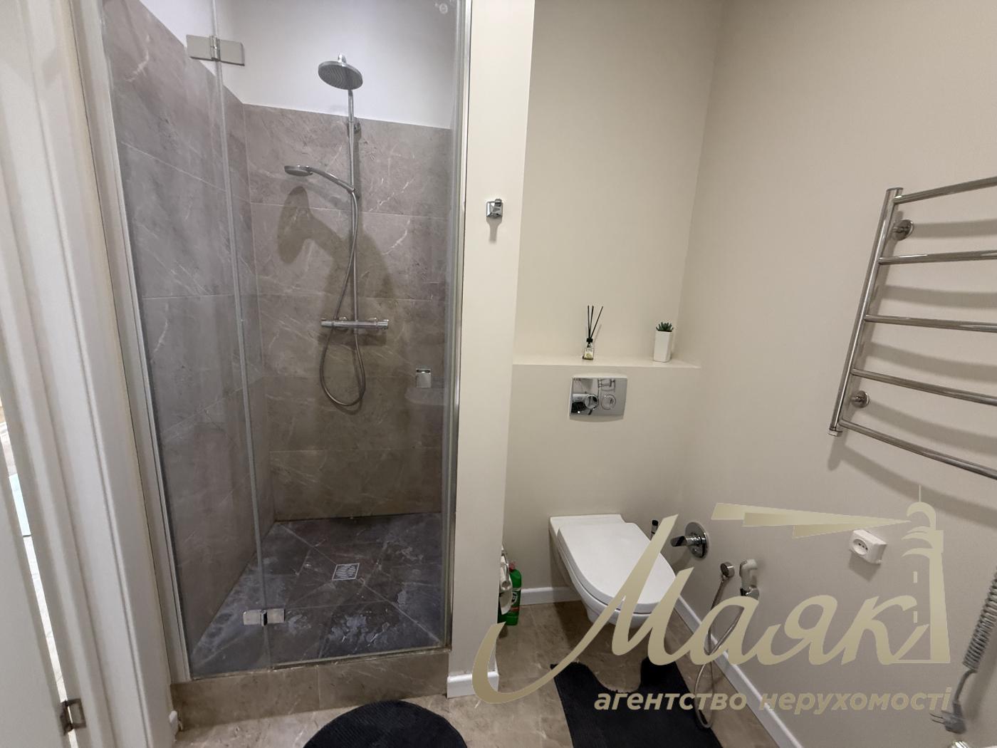 Оренда 3-кімнатної квартири в ЖК "Новопечерські Липки", вул. Андрія Верхогляда, Центр