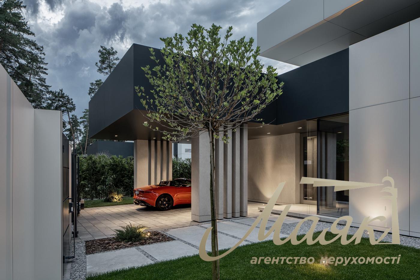 Продажа дома, 305 м2 с бассейном, участок 11 соток, Плюты