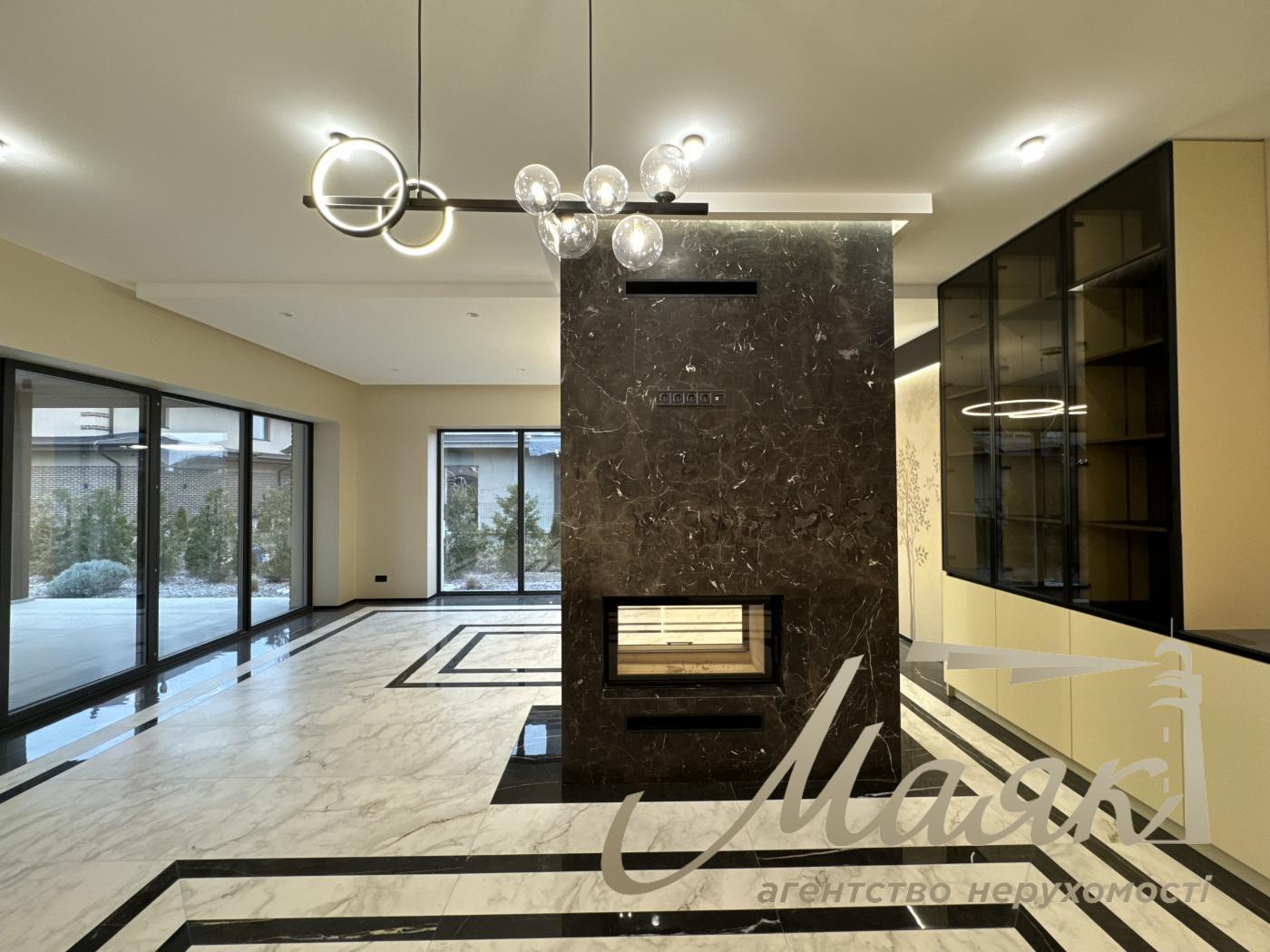 Продажа дома 286 м2  в с.Ходосовка КГ ВИТАГРАД