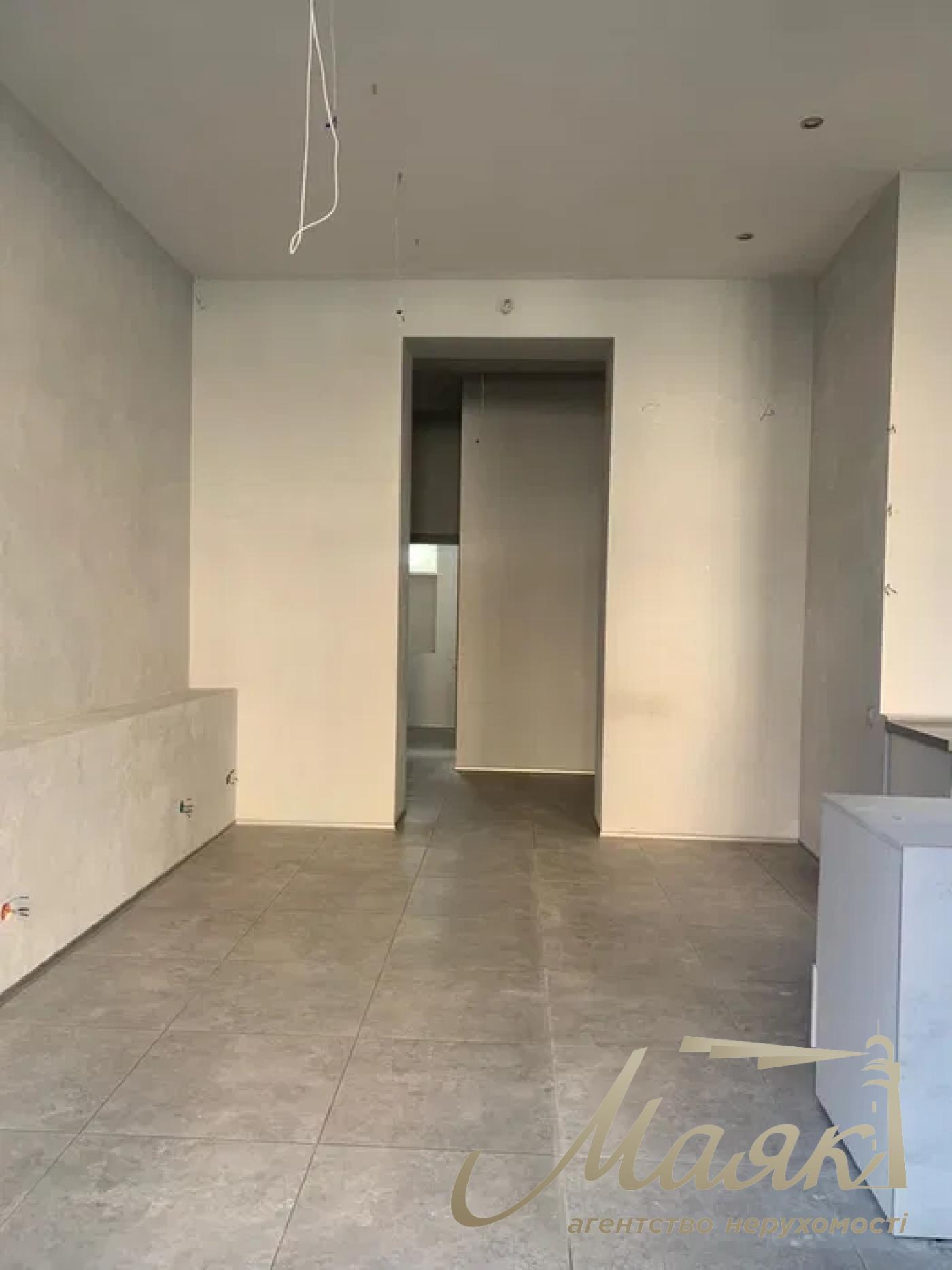 Оренда фасадного приміщення 40,3 м.кв. Поділ