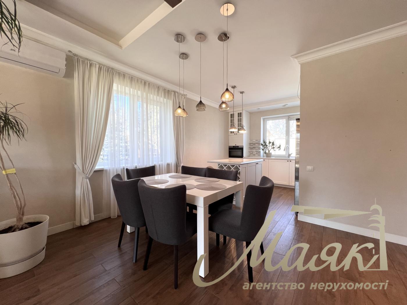 Rent 2-storey house 190m2, Goloseevsky district, Myshelovka