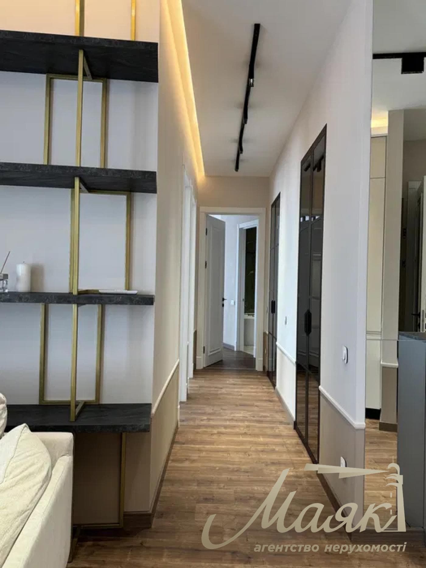 Rent a 4-room apartment (125 m²) in the "Busov Hill" residential complex