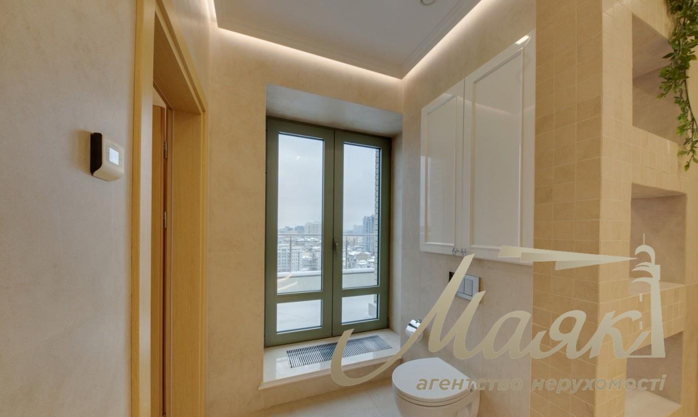 Penthouse for sale, Nazarovskaya St., Center