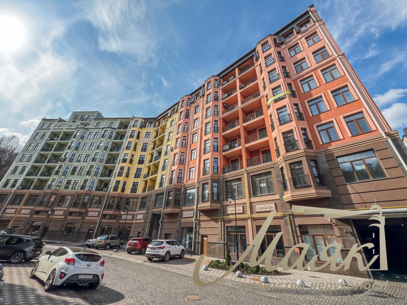 Продаж 3к квартири 99 м2, вул. Дегтярна 18, Воздвиженка. Дігтярна 18, Воздвиженка, Київ