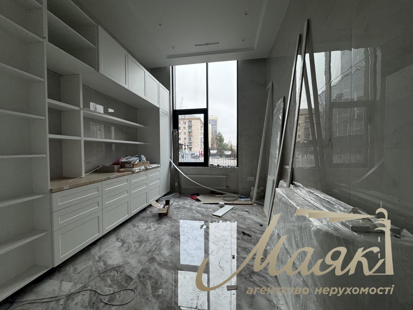 Clinic for sale in LCD French Quarter 2, Predslavynska street, Center, Kiev