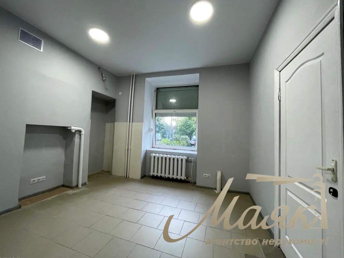 Аренда фасадного помещения 80 м.кв, Святошинский р-н