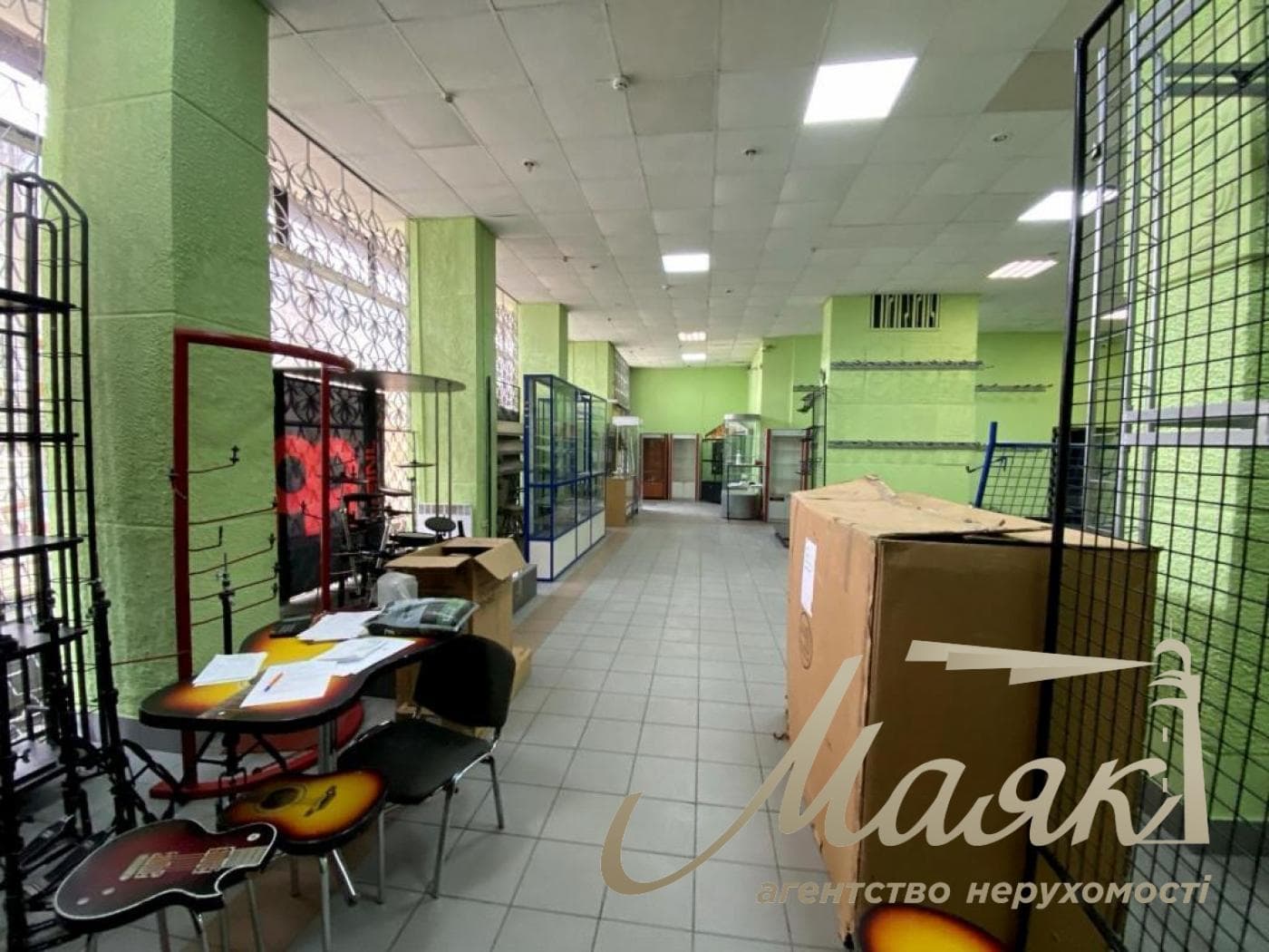 Оренда фасадного приміщення 510 м.кв. Велика Васильківська, метро Либідська